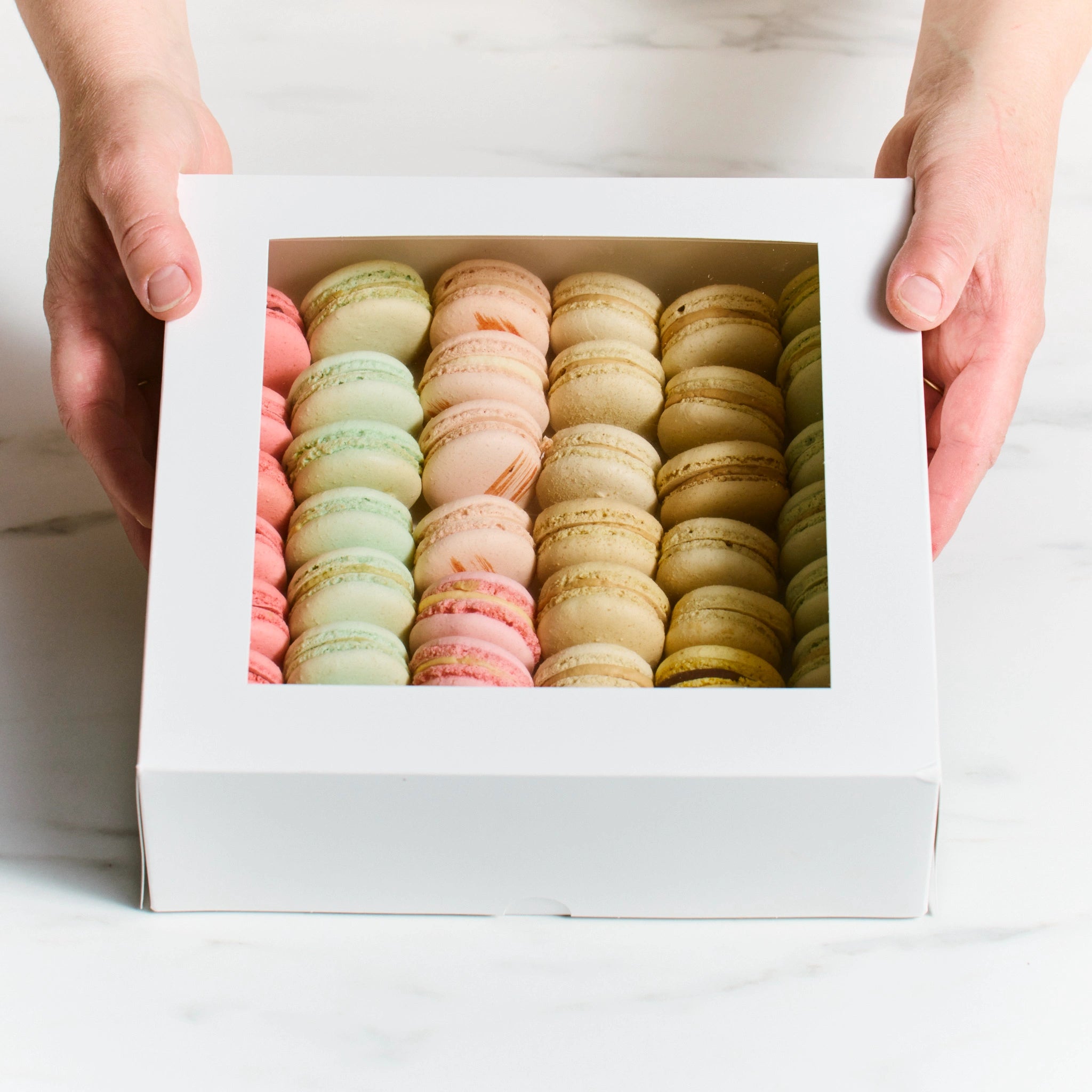 It's a Party Macaron Box