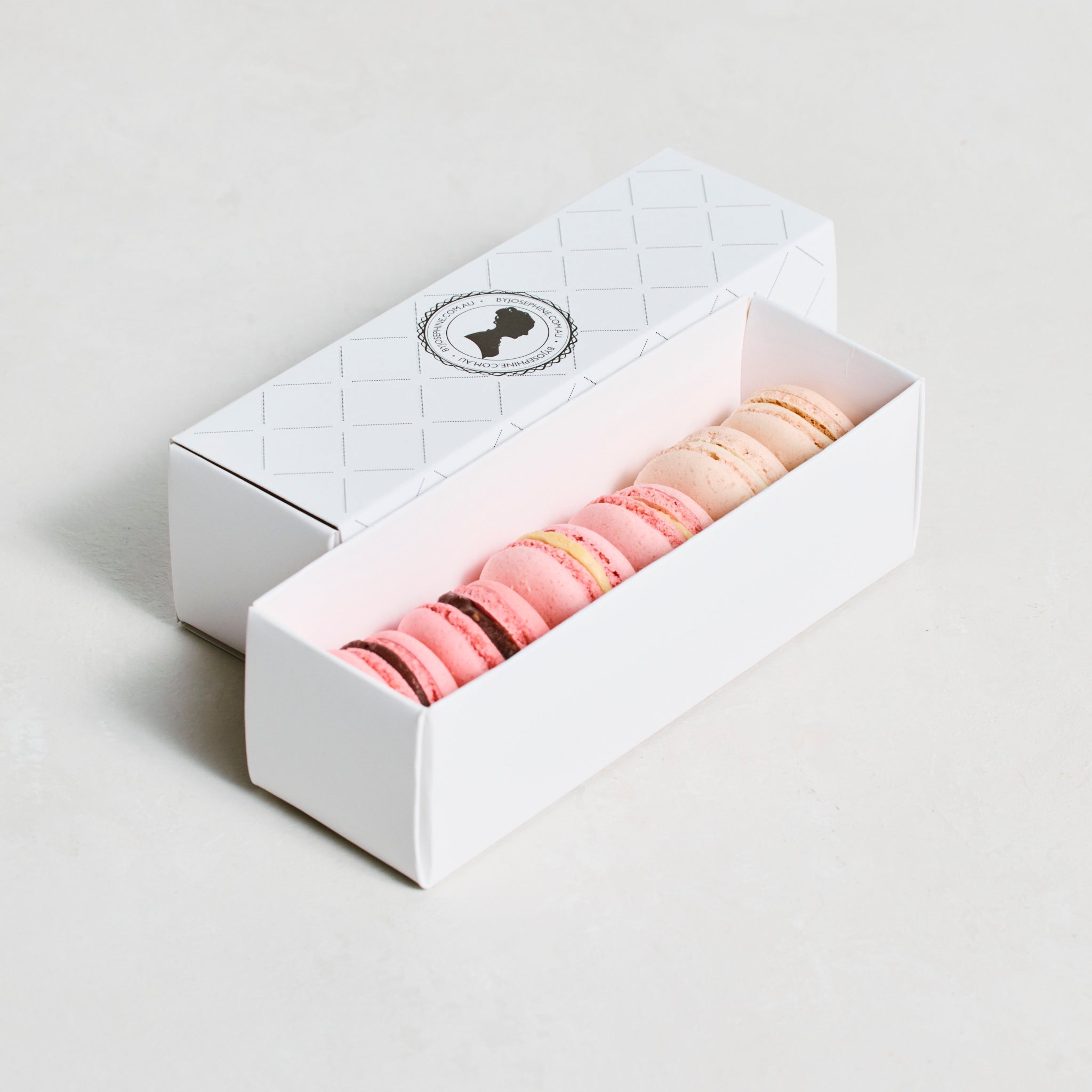 PRETTY IN PINK - Macaron box of 6