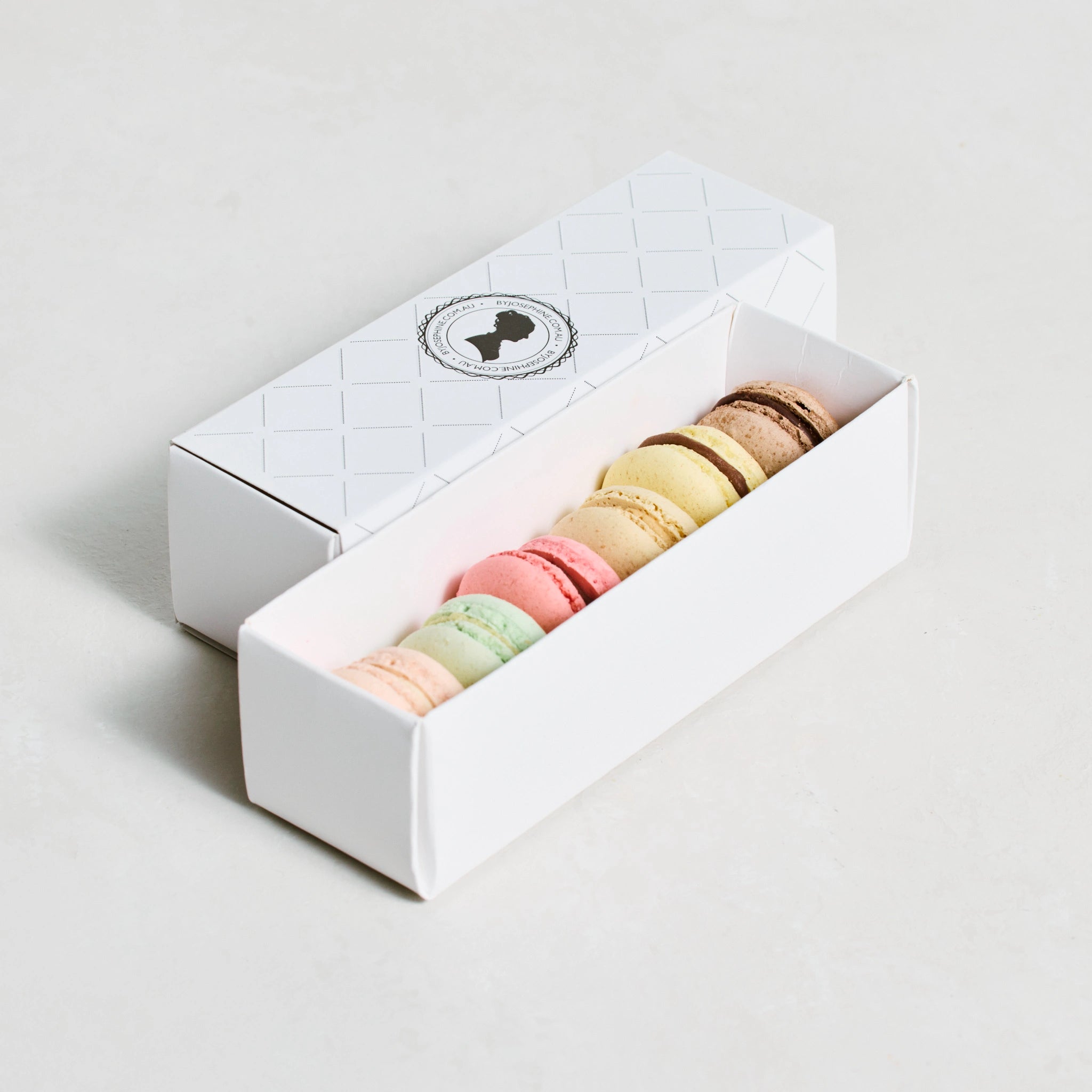 Box of 6 Assorted Macarons *BEST SELLER*